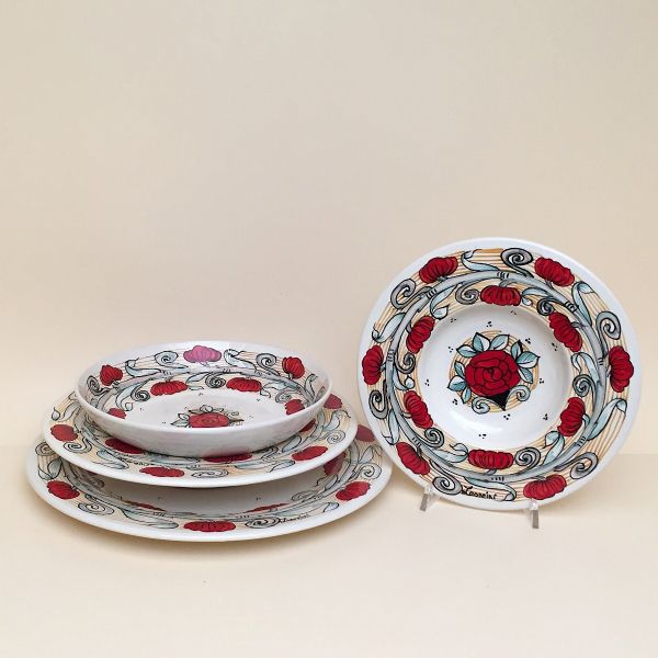 DINNERWARE SET; DESIGN: ROSES